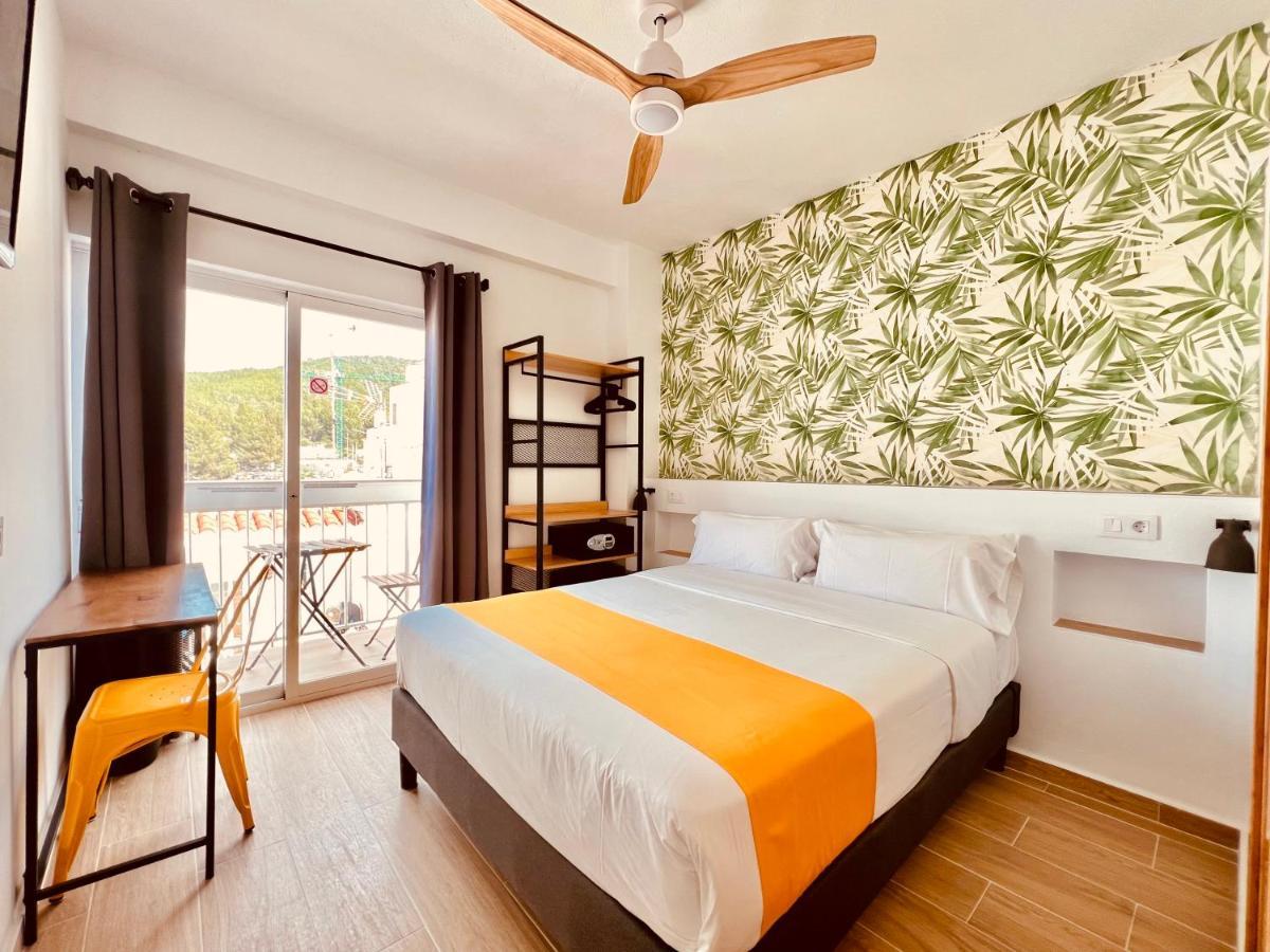 Nanit Rooms Ibiza Hostal Santa Eulária des Riu Exterior foto